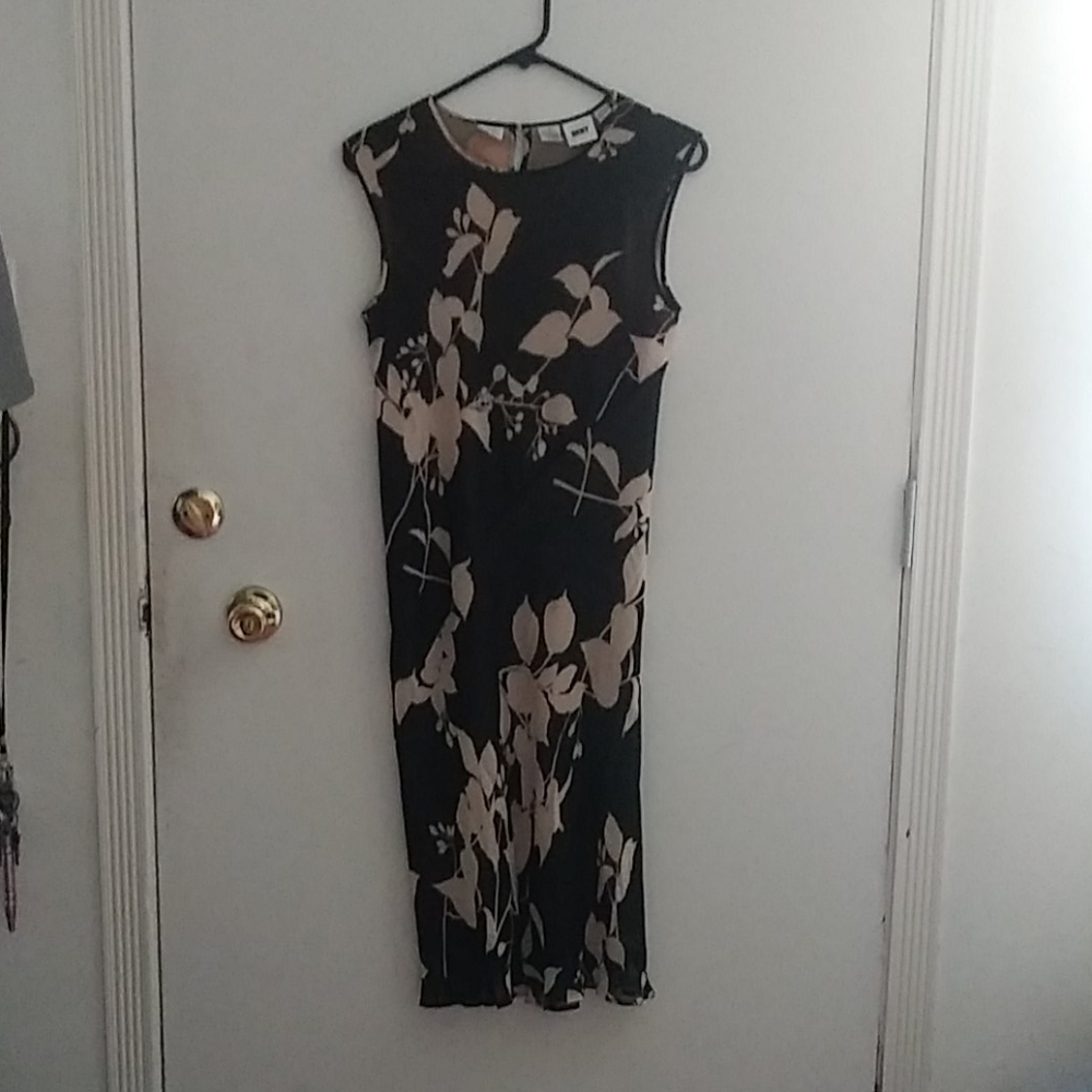 DKNY Don and Karen Sleeveless Dress Size 8